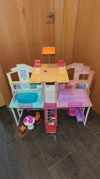 Casa Barbie con ascensore+accessori+Ken e Barbie