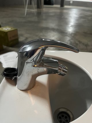 Bidé ROCA + grifo GROHE