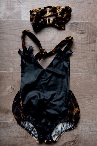 Peto rockero negro leopardo bebé 12 a 24 meses 