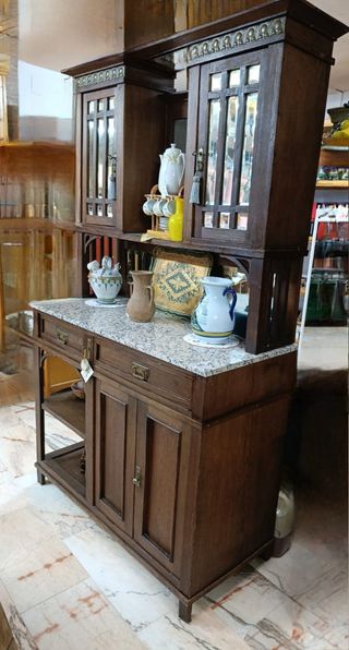 Alacena antigua  de roble