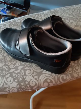 ZUECOS NUEVOS NEGROS 38