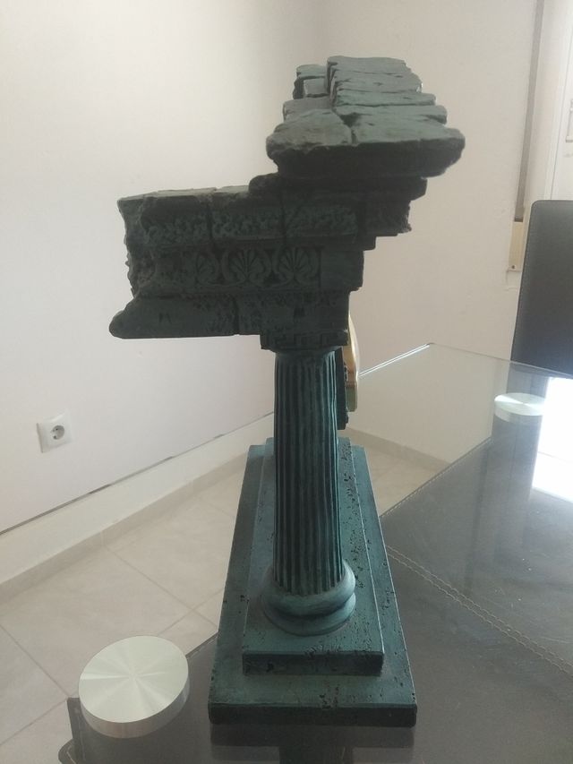 Reloj de Templo Griego