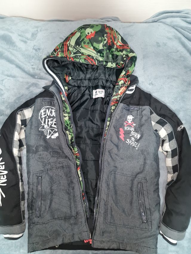 abrigo talla 13-14 años, marca desigual