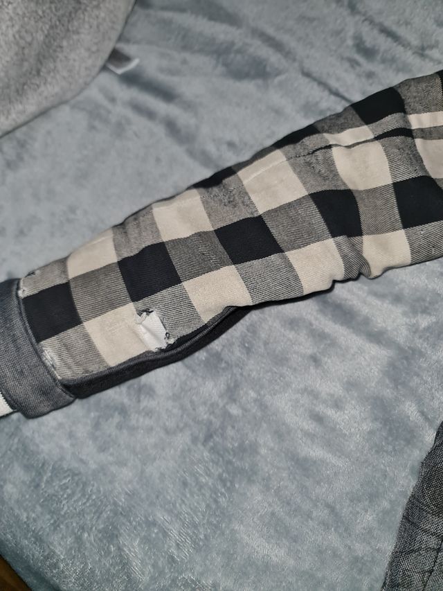 abrigo talla 13-14 años, marca desigual