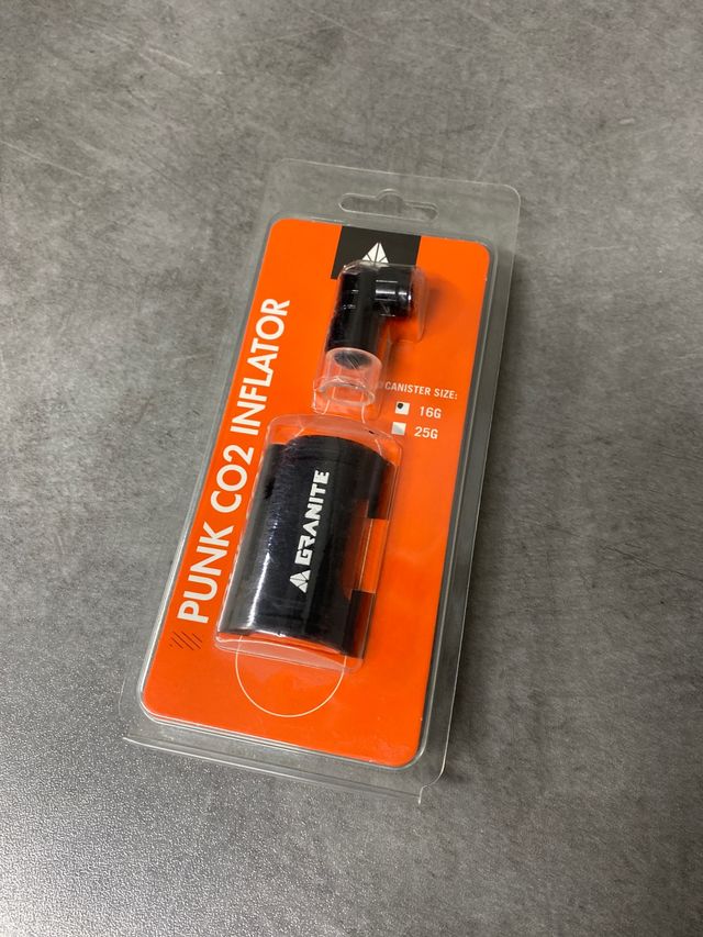 Kit boquilla y soporte botella co2 granite