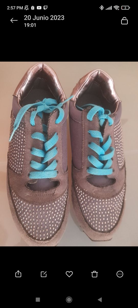 Zapatos deportivos de mujer grises