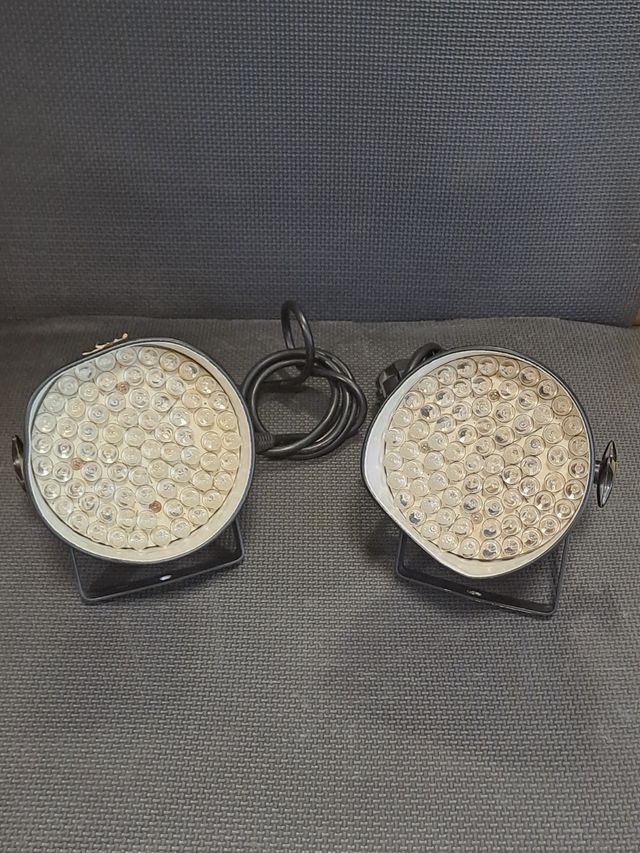 Dos focos Leds PRO LIGHT PAR 36