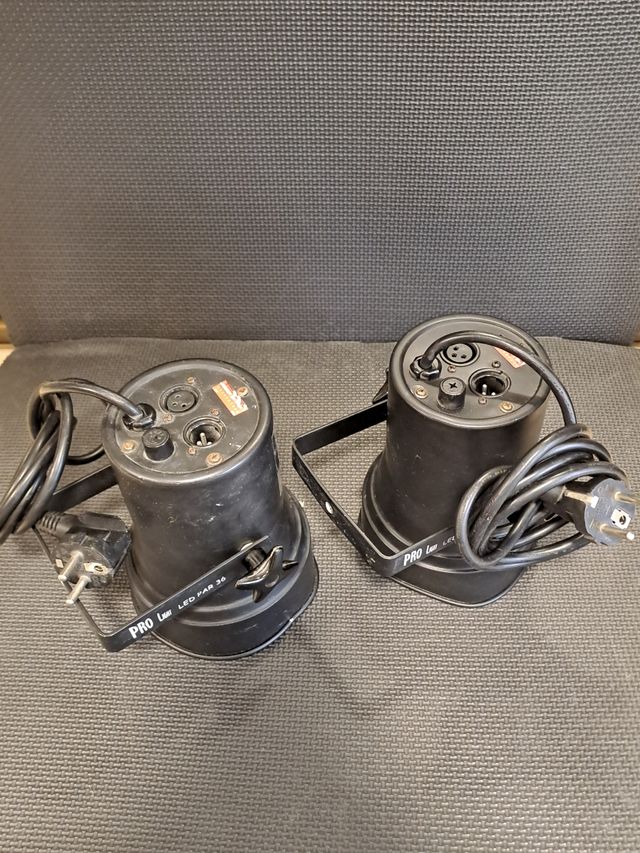 Dos focos Leds PRO LIGHT PAR 36