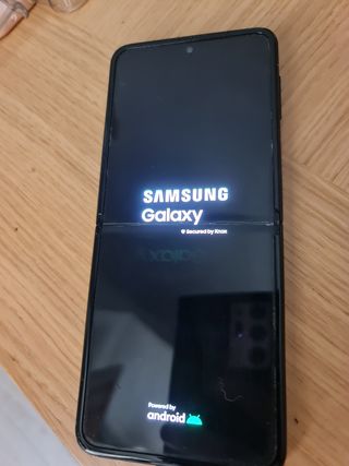 MOVIL Z FLIP 5GB de 256GB Y 8GB