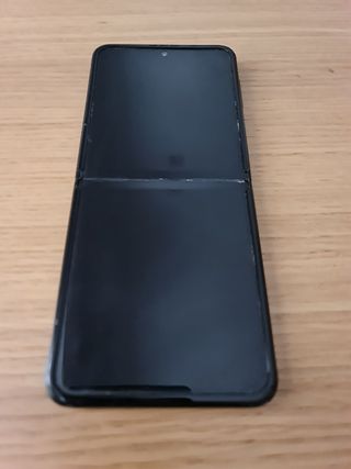 MOVIL Z FLIP 5GB de 256GB Y 8GB