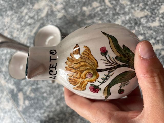 Set olio e aceto dipinti a mano ceramiche Deruta