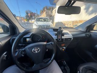 Toyota iQ 2009 Automatico