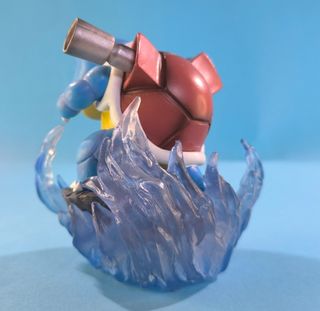 BLASTOIS FIGURA DE COLECCIÓN POKÉMON