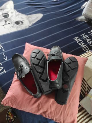 zapatillas o mocasines de hombre en piel