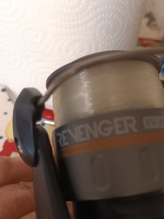 Carrete de pesca marca okuma