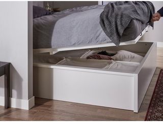 Estructura cama marrón oscuro ikea.  Disponible