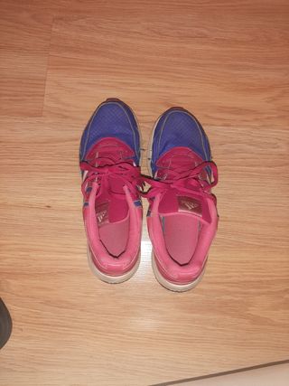 Zapatillas rosas y moradas adidas