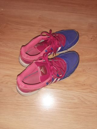 Zapatillas rosas y moradas adidas