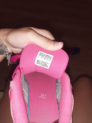 Zapatillas rosas y moradas adidas