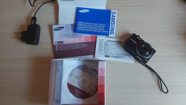 Fotocamera samsung +custodia