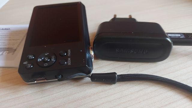 Fotocamera samsung +custodia