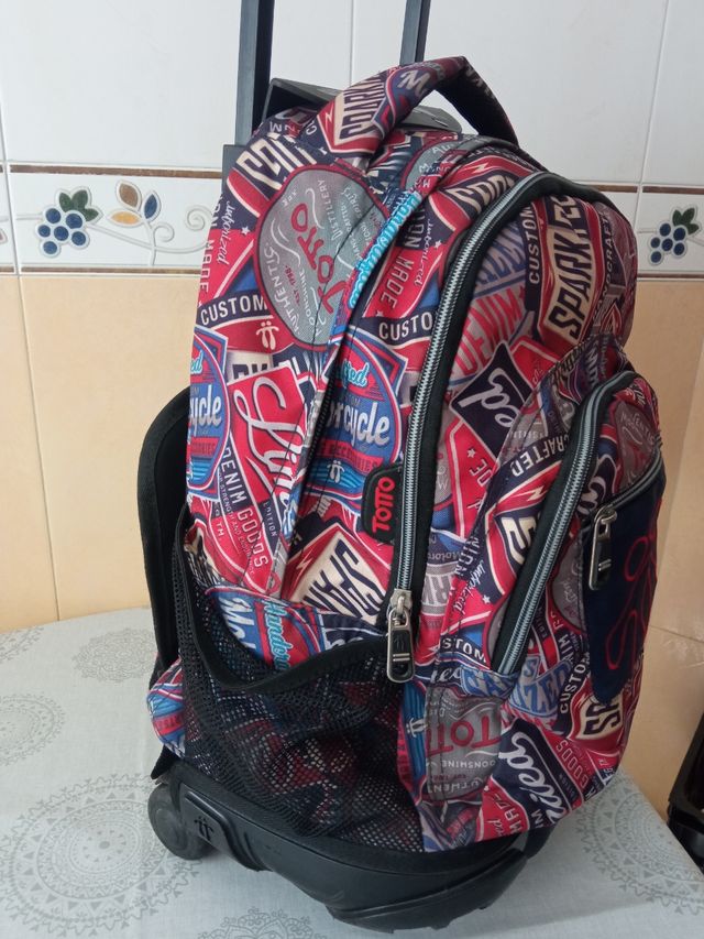 cartera con ruedas totto