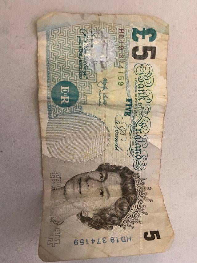 Billete de 5 libras