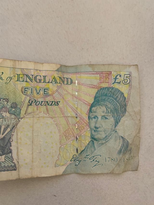 Billete de 5 libras
