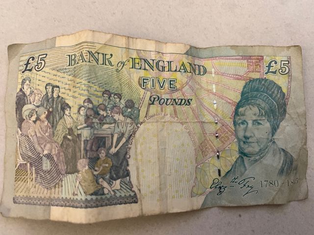 Billete de 5 libras