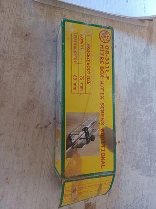 Caja de ingletes de aluminio OR-311L