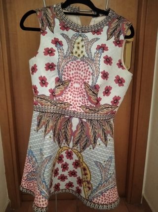 Vestido tipo highly prepy