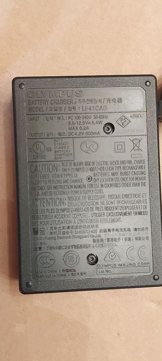 cargador baterias Olympus camara de fotos