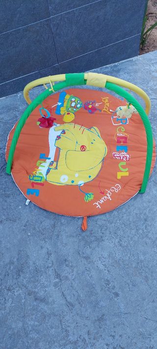 gimnasio manta  de actividades bebe
