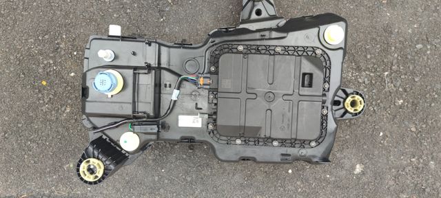 Depósito de Urea para Partner y Berlingo.-