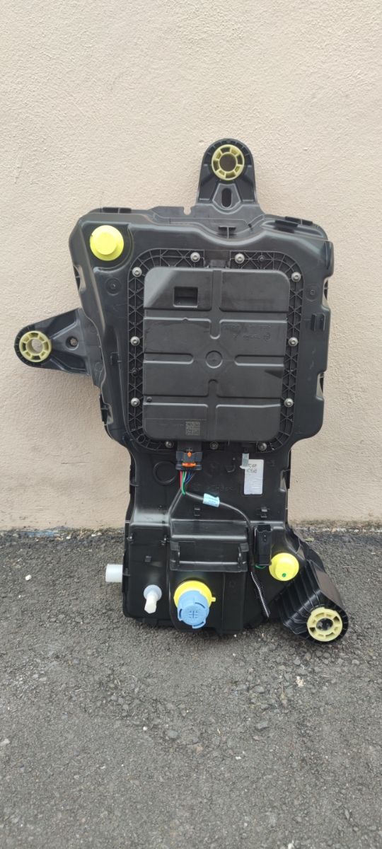 Depósito de Urea para Partner y Berlingo.-