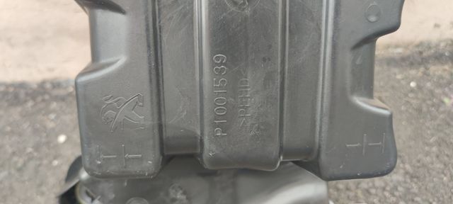 Depósito de Urea para Partner y Berlingo.-