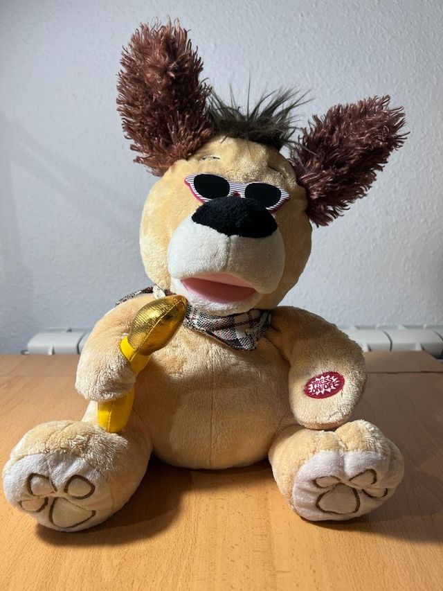 PERRO MUSICAL. CANCION PASAME LA BOTELLA