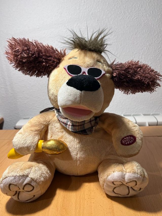 PERRO MUSICAL. CANCION PASAME LA BOTELLA