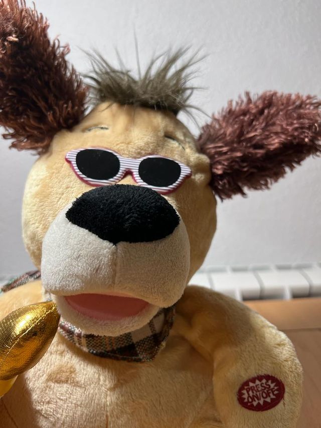 PERRO MUSICAL. CANCION PASAME LA BOTELLA