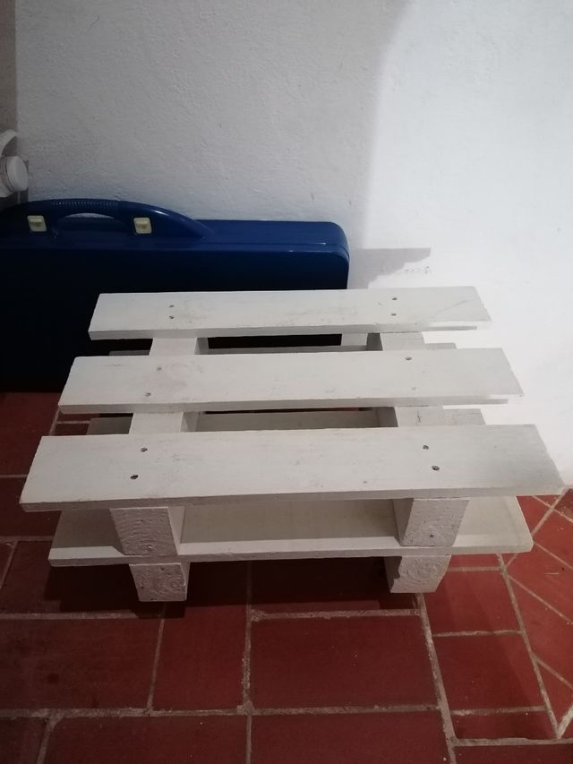 Mesa hecha con Palets. Móvil, con ruedas