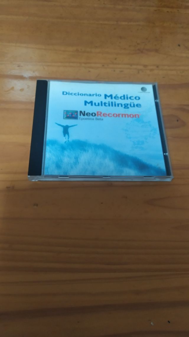 DICIONARIO MÉDICO MULTILINGÜE EN CD