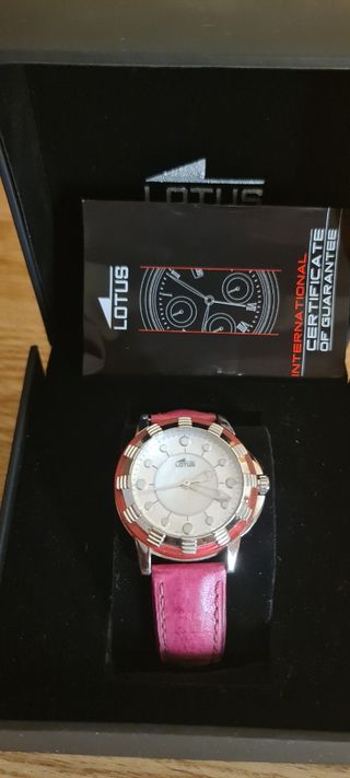 reloj lotus