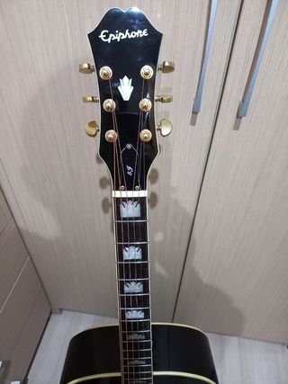 GUITARRA ACÚSTICA EPIPHONE EJ-200