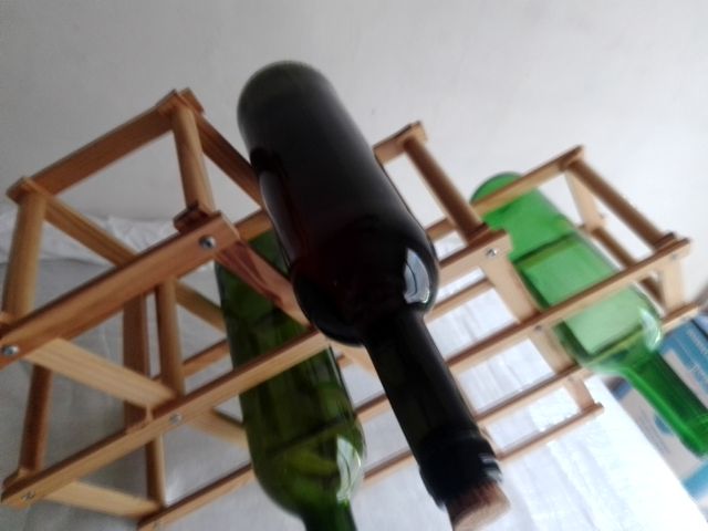 BOTELLERO DE MADERA