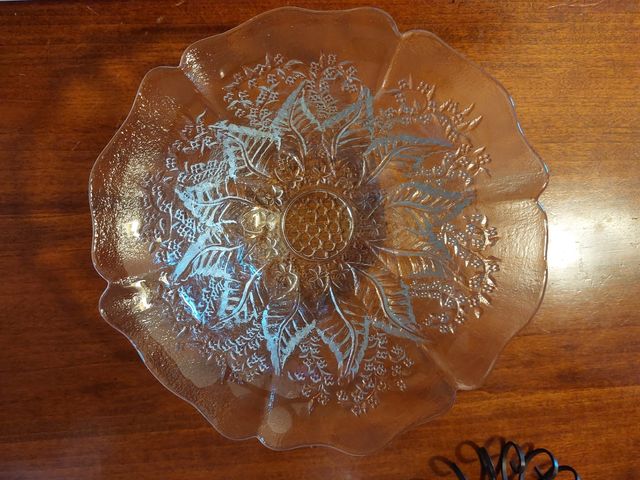 N. 2 fruttiere in vetro decorato