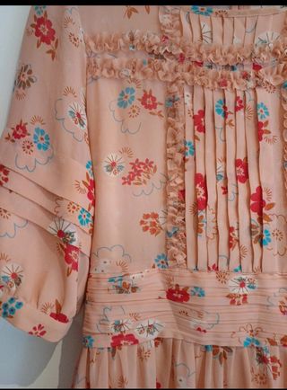 Vestido Floreado con detalles