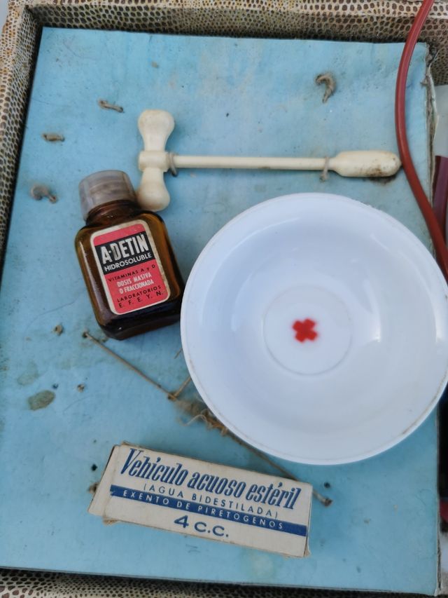 maletín médico de juguete vintage años 60