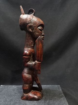Estatua africana Lulua Congo
