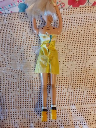 MUÑECA BARBIE 