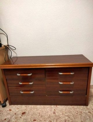 Cómoda en muy buen estado.